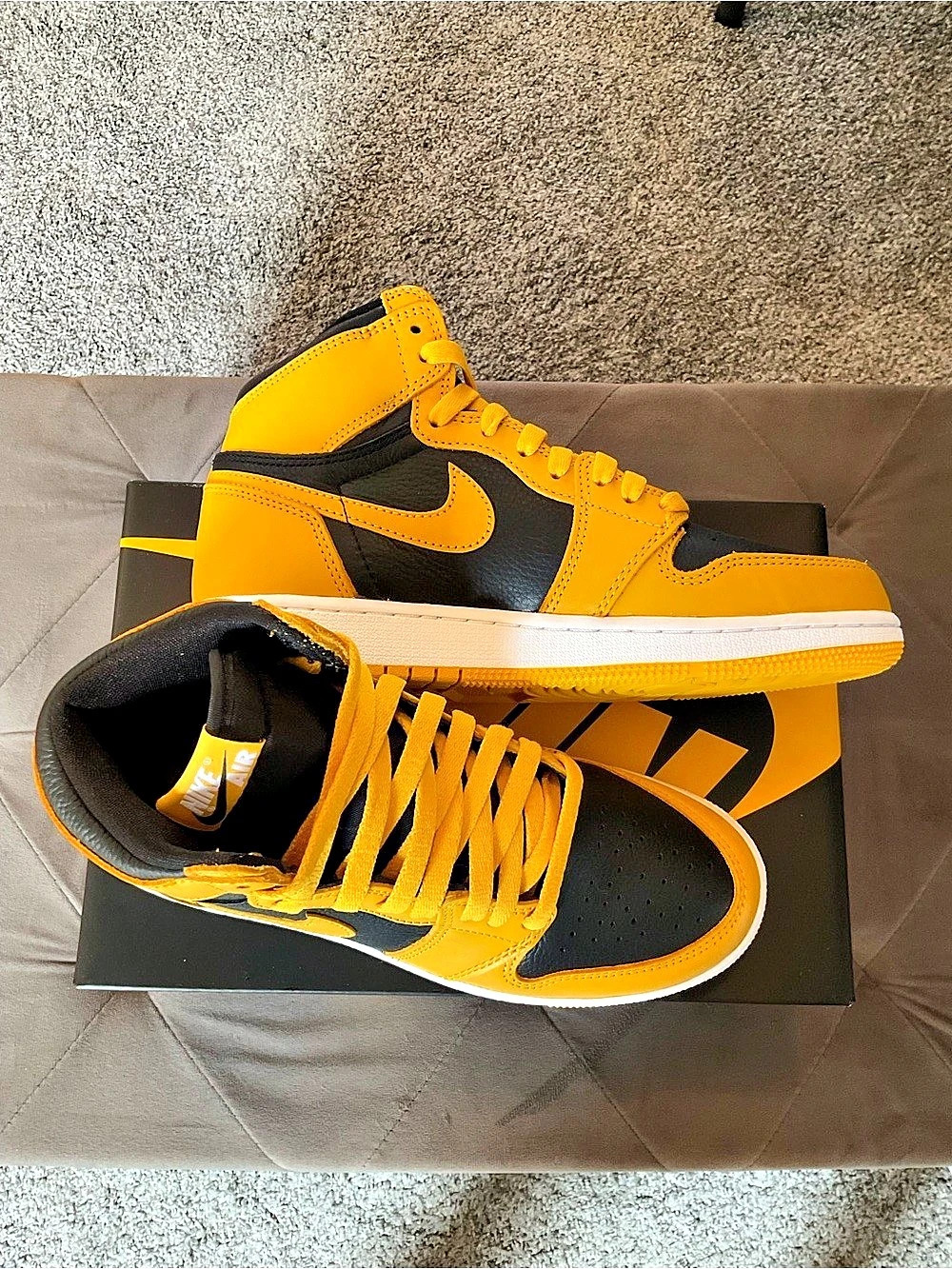 Nike Air Jordan 1 Retro High OG 'Pollen' Sneakers Yellow & Black US 6Y